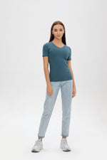 Carica l&#39;immagine nel visualizzatore di Gallery, 190g Mercerized Cotton Women V Neck T-shirt - Bellemere New York 
