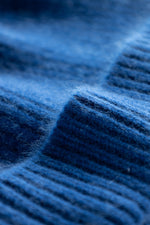 Load image into Gallery viewer, Elegant Cashmere Beanie
