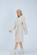 Lade das Bild in den Galerie-Viewer, Merino Wool | Belted Coat | Women Coat | Merino Coat | Bellemere New York
