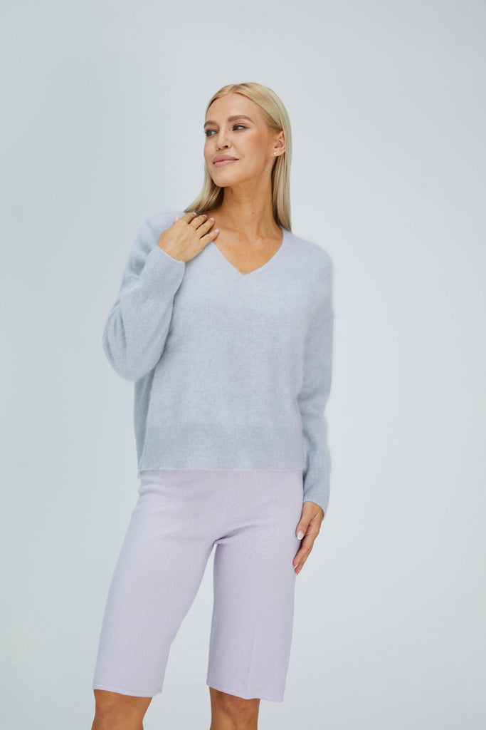Cashmere | Brushed V-Neck Sweater | Women Brushed Long Sleeve Sweater | Bellemere New York