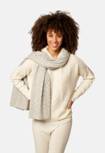 Load image into Gallery viewer, Single Cable Superfine Merino Pullover
