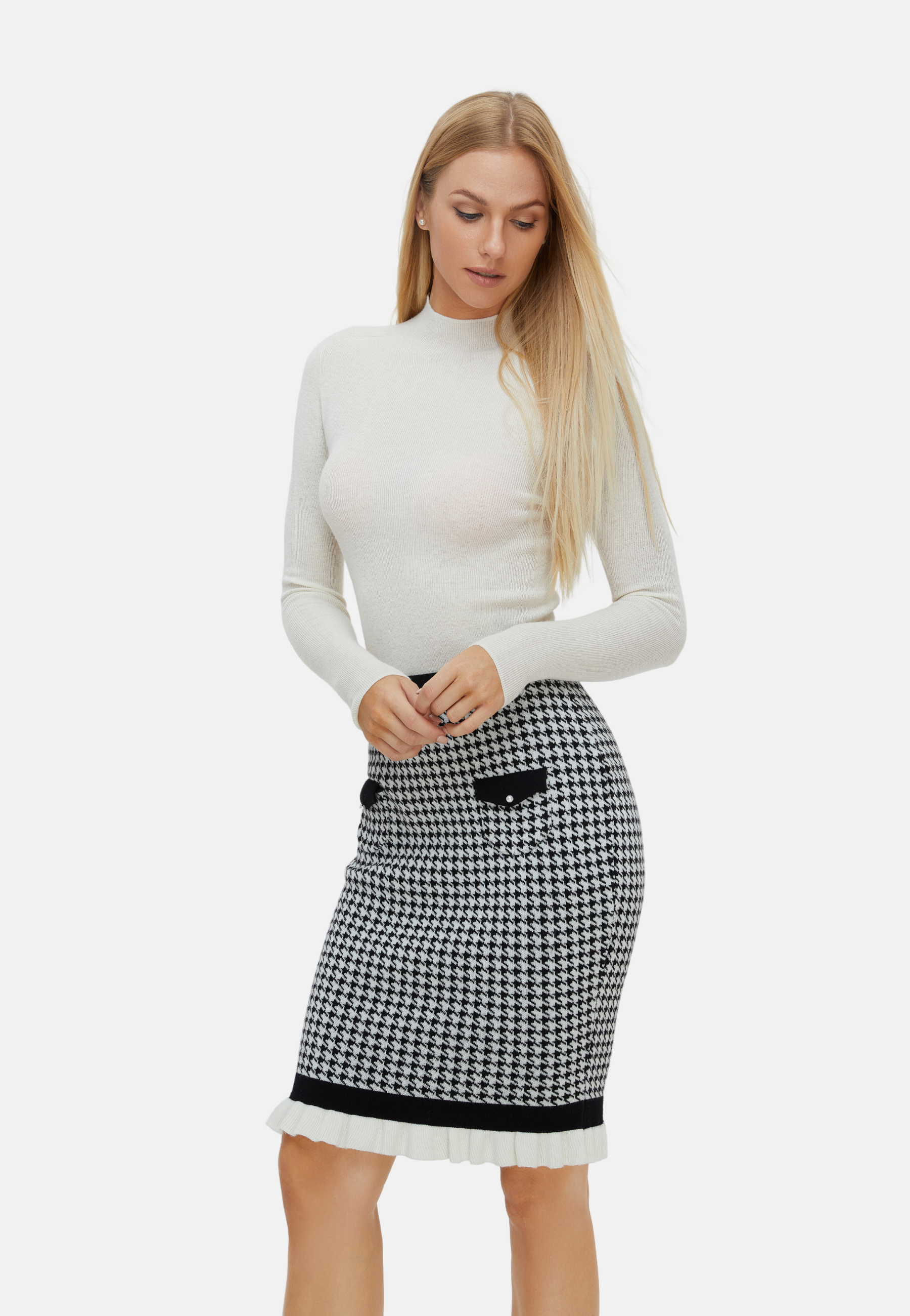 Fitted Mock-Neck Merino Sweater