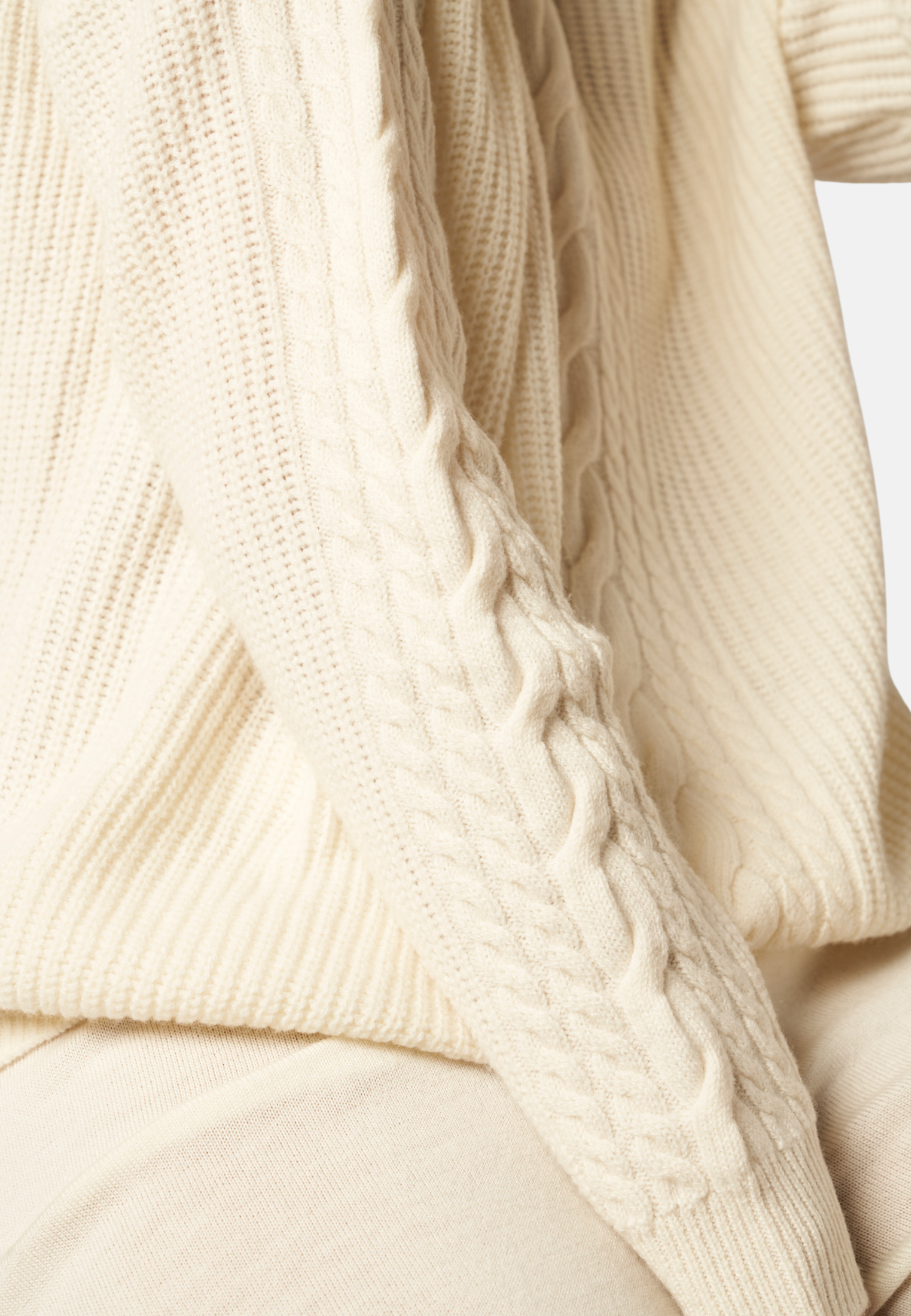 Single Cable Superfine Merino Pullover