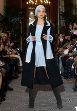 Lade das Bild in den Galerie-Viewer, Black Handmade Wool Coat
