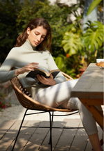 Lade das Bild in den Galerie-Viewer, Fitted Turtleneck Sweater (Cashmere &amp; Merino Wool)
