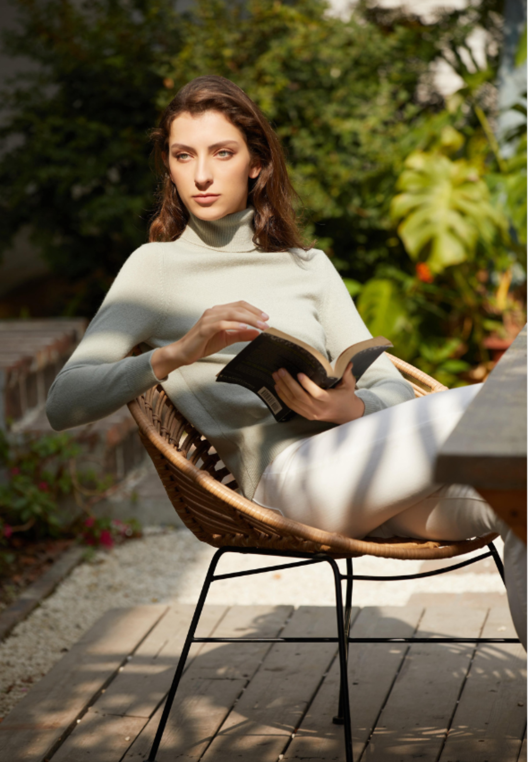 Fitted Turtleneck Sweater (Cashmere & Merino Wool)