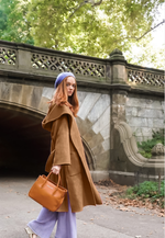 Lade das Bild in den Galerie-Viewer, Merino Overcoat With Hoodie
