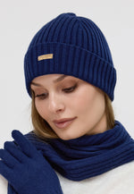 Load image into Gallery viewer, Flat-Ribbed Knit Merino Wool Hat
