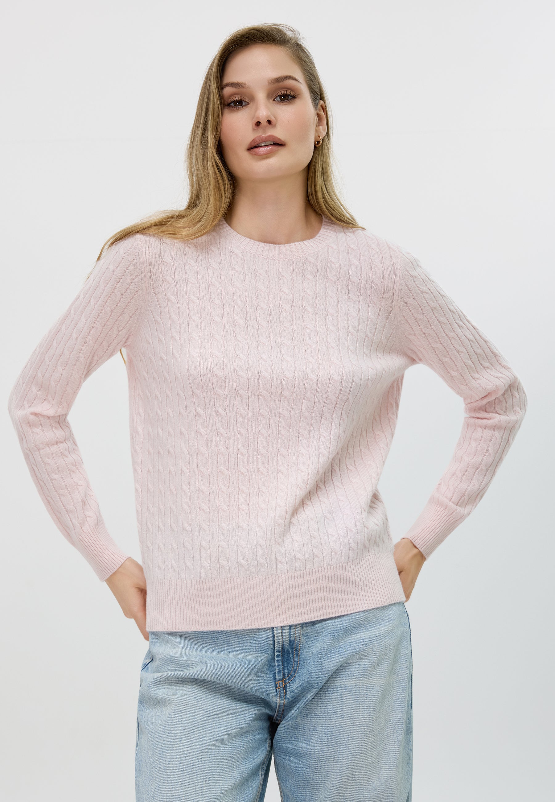 Cable-knit Crew Neck Cashmere Sweater