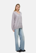 Load image into Gallery viewer, Brushed Pure Cashmere V-Neck Sweater
