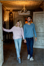 Lade das Bild in den Galerie-Viewer, Sabrina Boat Neck Merino-Cashmere Sweater
