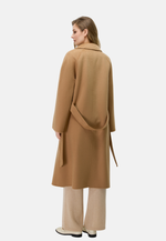 Lade das Bild in den Galerie-Viewer, Belted Merino Overcoat
