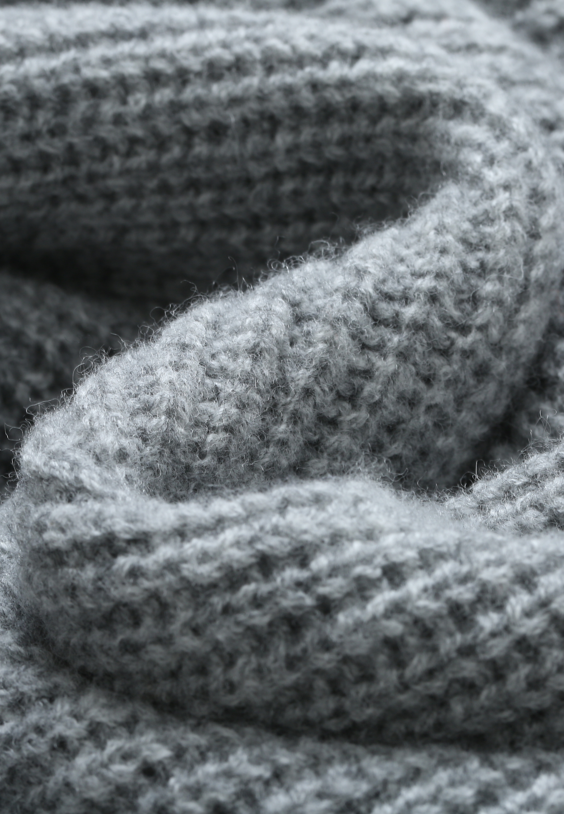 Single Cable Superfine Merino Pullover