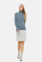 Lade das Bild in den Galerie-Viewer, Fitted Turtleneck Sweater (Cashmere &amp; Merino Wool)
