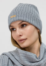 Load image into Gallery viewer, Flat-Ribbed Knit Merino Wool Hat
