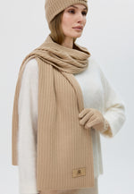 Load image into Gallery viewer, Flat-Ribbed Knit Merino Wool Scarf
