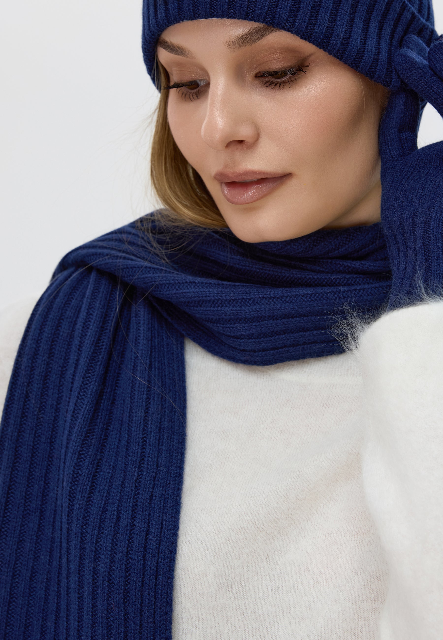 Flat-Ribbed Knit Merino Wool Scarf