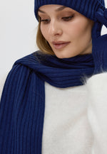 Load image into Gallery viewer, Flat-Ribbed Knit Merino Wool Scarf

