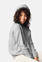 Load image into Gallery viewer, Single Cable Superfine Merino Pullover
