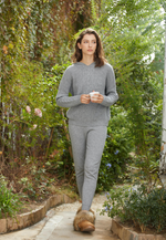 Load image into Gallery viewer, Single Cable Superfine Merino Pullover
