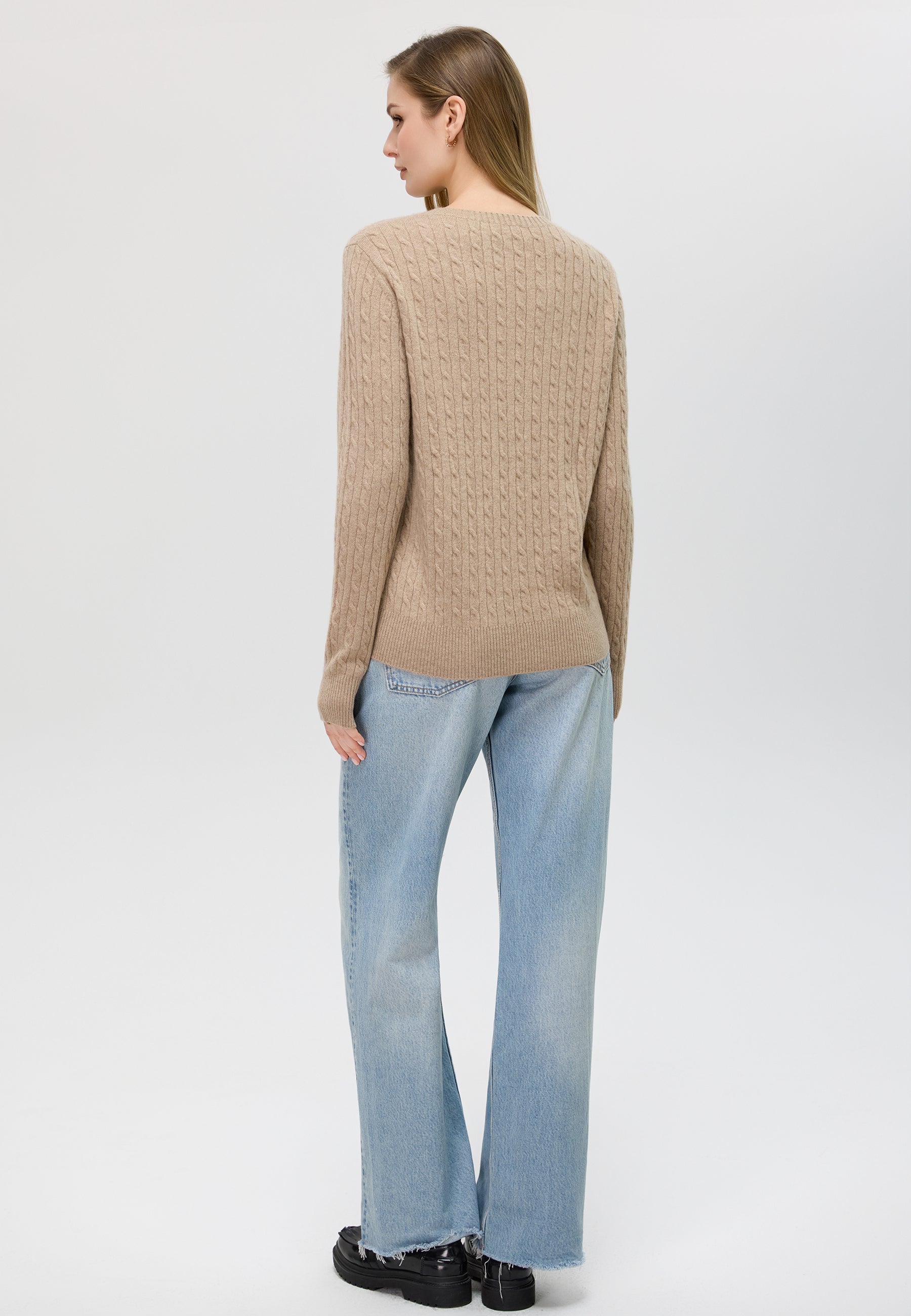 Cable-knit Crew Neck Cashmere Sweater
