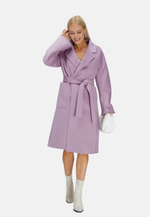 Lade das Bild in den Galerie-Viewer, Coat with Belt (Classic Knit Ribbed)
