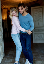 Lade das Bild in den Galerie-Viewer, Cashmere Boat Neck  Sweater
