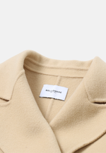 Lade das Bild in den Galerie-Viewer, Grand Double-Breasted Wool Coat
