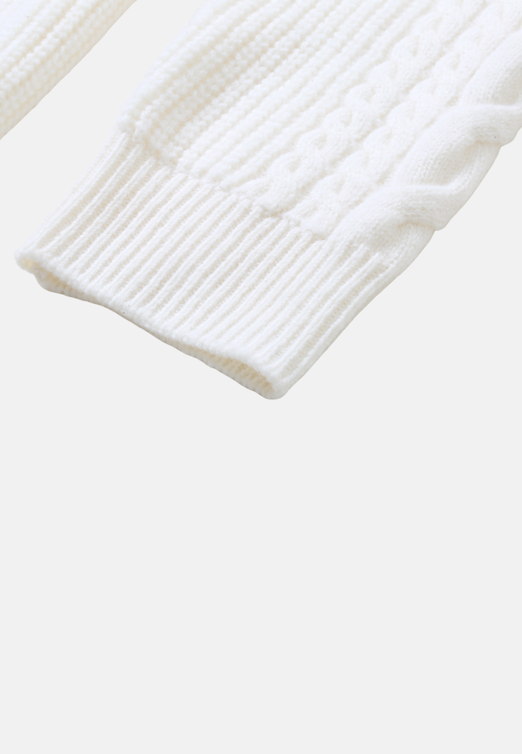 Single Cable Superfine Merino Pullover