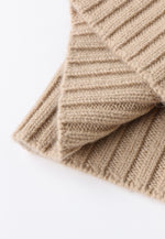 Load image into Gallery viewer, Flat-Ribbed Knit Merino Wool Hat

