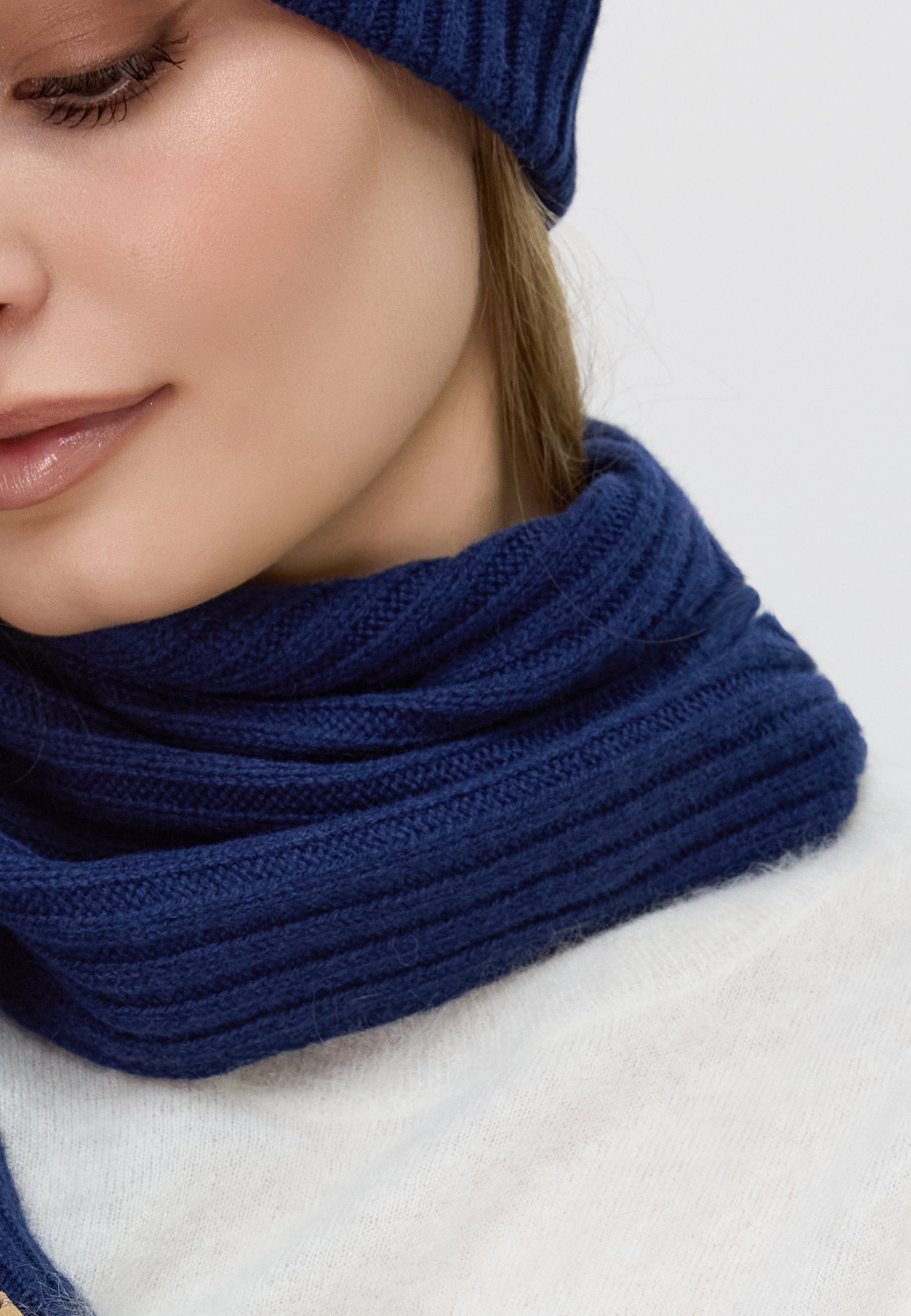 Flat-Ribbed Knit Merino Wool Scarf
