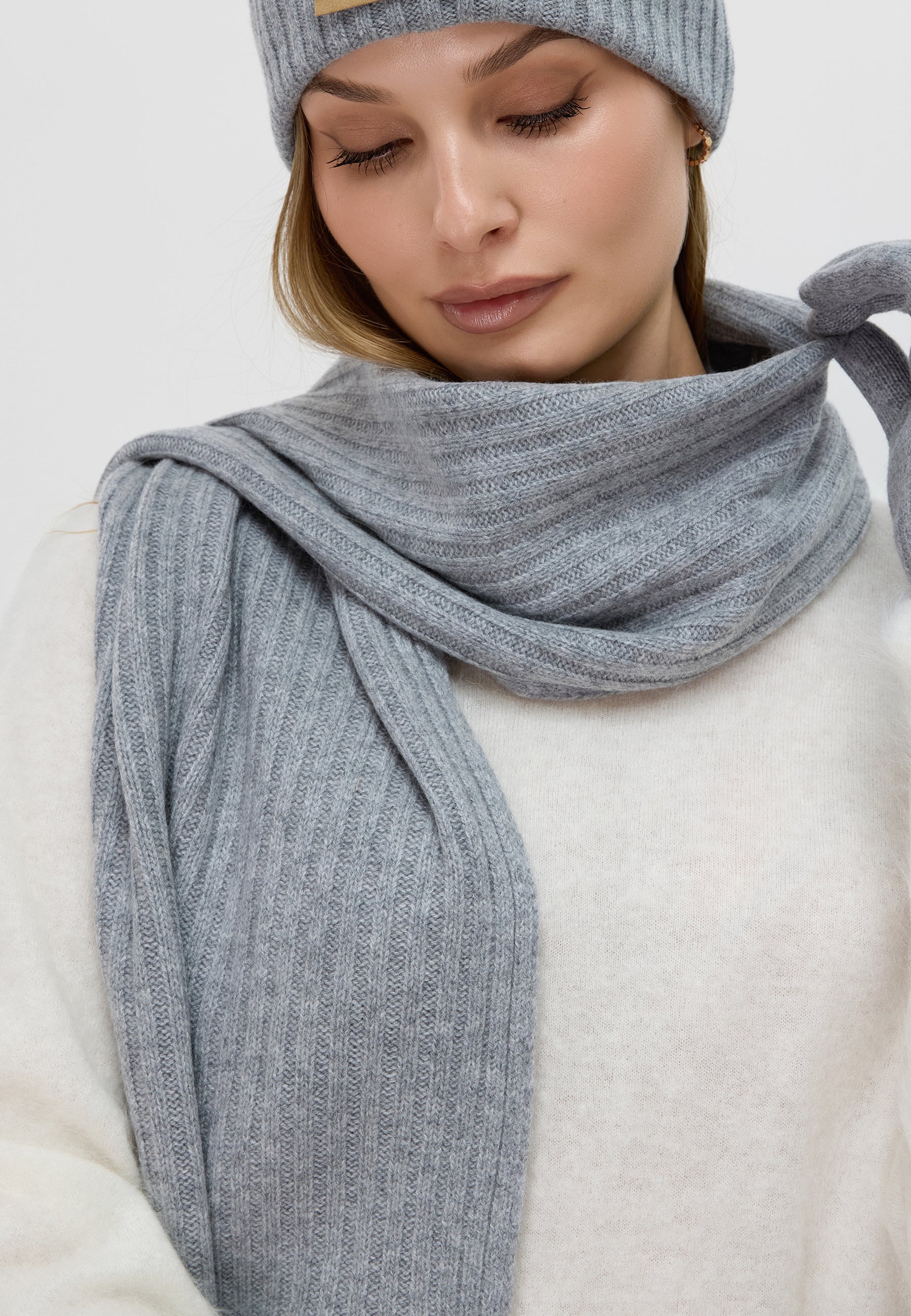 Flat-Ribbed Knit Merino Wool Scarf
