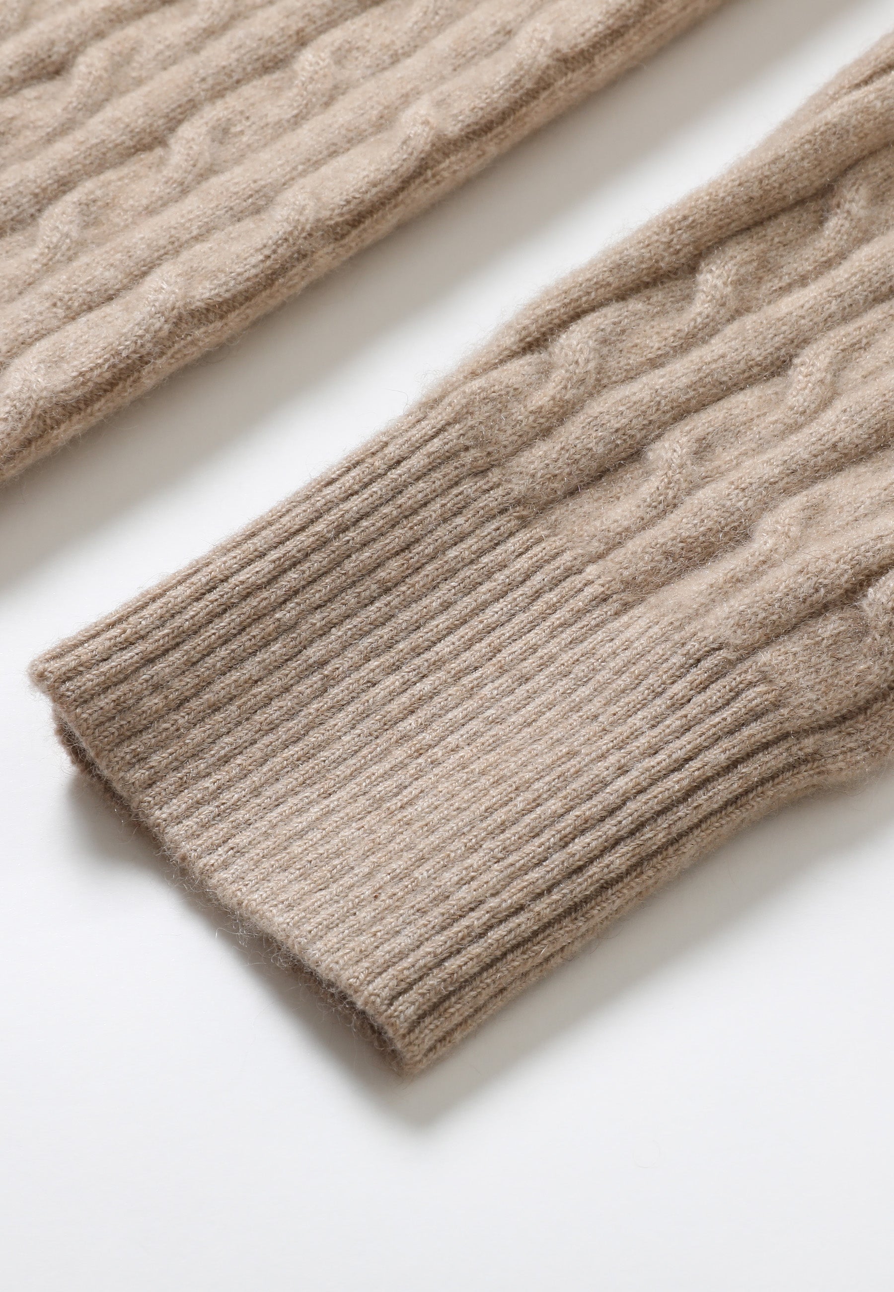 Cable-knit Crew Neck Cashmere Sweater