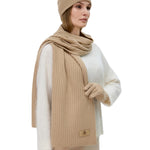 Load image into Gallery viewer, Merino Wool Gift Set (Scarf + Hat)
