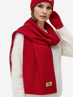 Load image into Gallery viewer, Merino Wool Gift Set (Scarf + Hat)
