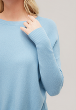 Lade das Bild in den Galerie-Viewer, Cashmere Boat Neck  Sweater
