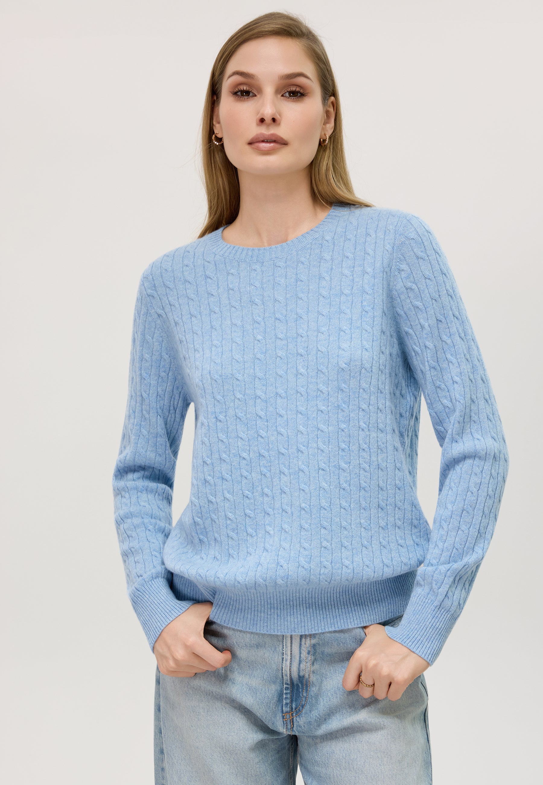 Cable-knit Crew Neck Cashmere Sweater
