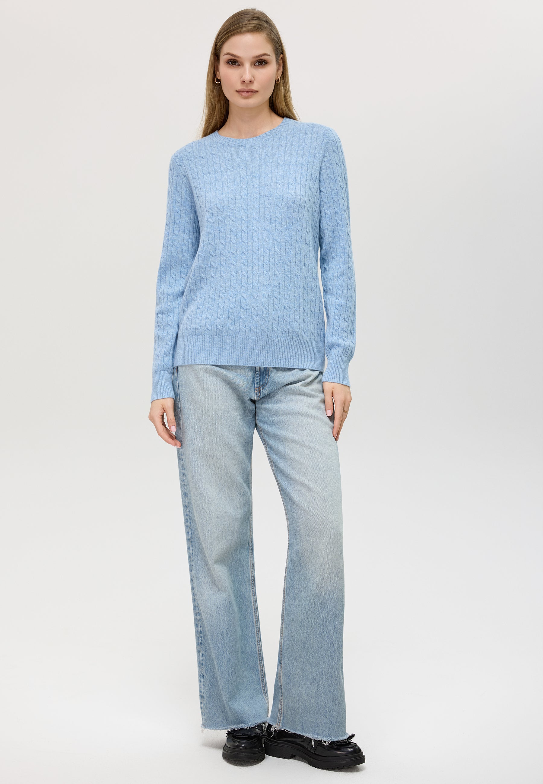 Cable-knit Crew Neck Cashmere Sweater