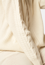 Load image into Gallery viewer, Single Cable Superfine Merino Pullover
