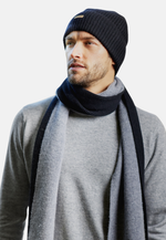 Lade das Bild in den Galerie-Viewer, Cuffed Ribbed Cashmere Beanie
