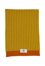 Cargar imagen en el visor de la galería, Houndstooth Cashmere Ribbed Scarves
