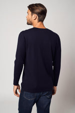 Load image into Gallery viewer, 100% Worsted Cashmere Crew Neck Sweater
