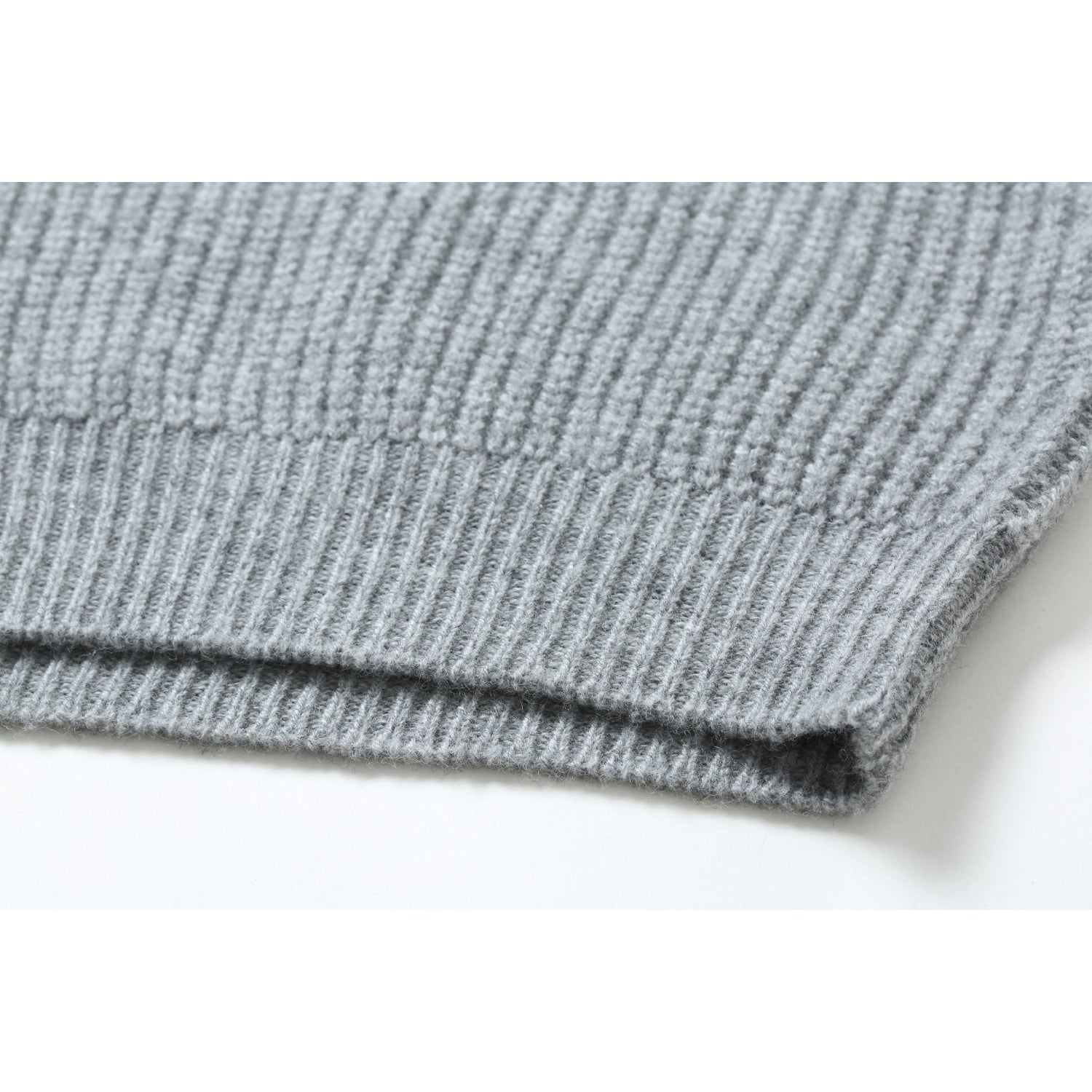 Single Cable Superfine Merino Pullover