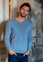 Load image into Gallery viewer, Solid V-Neck Merino-Cashmere Sweater
