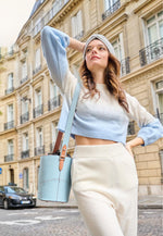 Lade das Bild in den Galerie-Viewer, Polar Bear Cropped Cashmere Sweater
