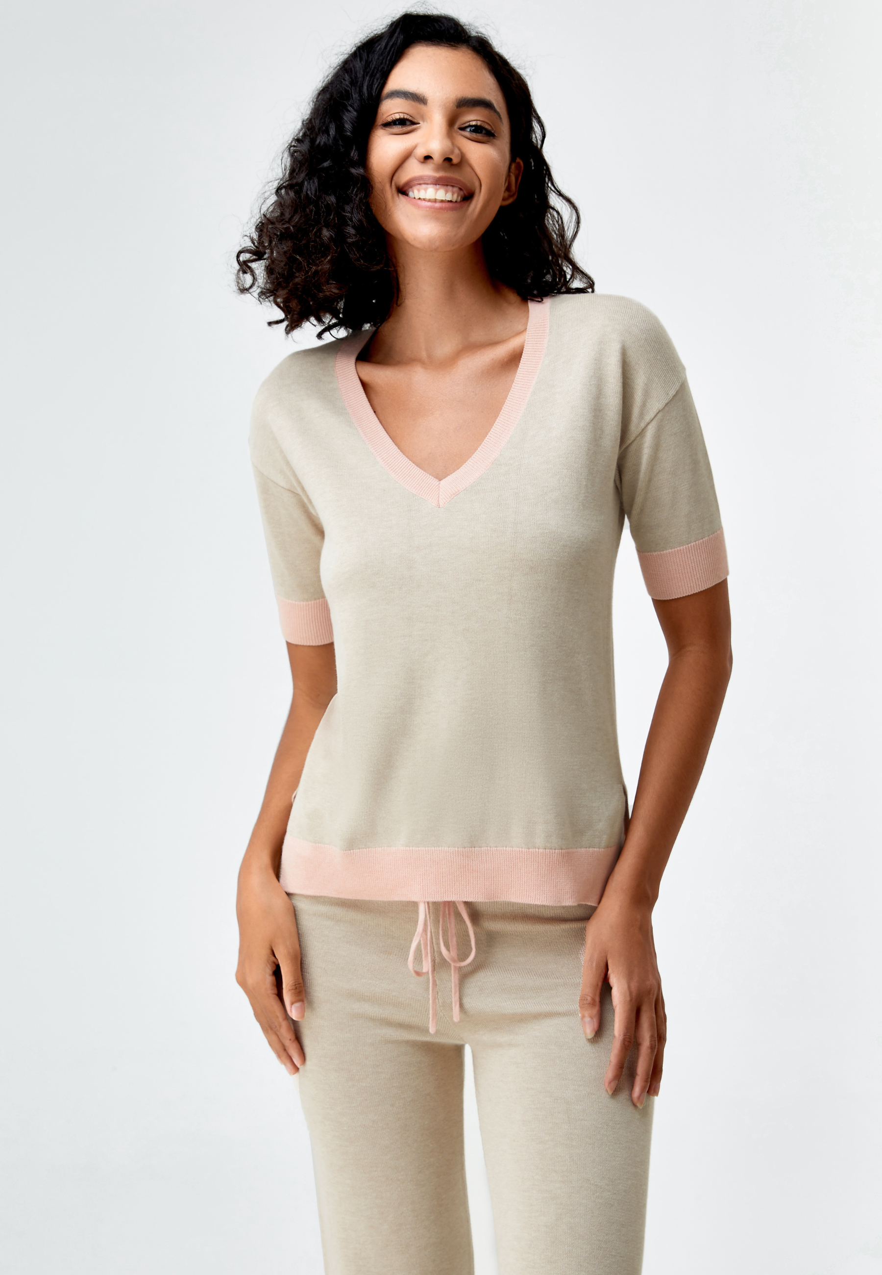 Women’s Top & Pants Two-Piece Leisure Set