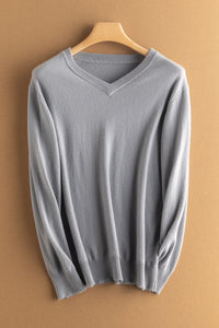 Solid V-Neck Cashmere Sweater528781320667378