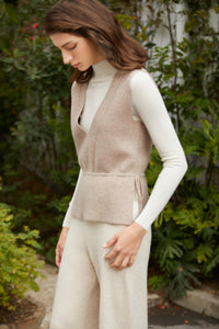 Fitted Mock-Neck Sweater (White Worsted Cashmere Staple)813309964615848