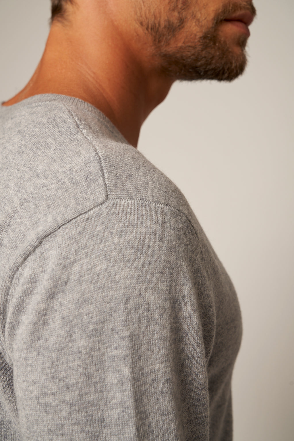 Solid V-Neck Merino Cashmere Sweater