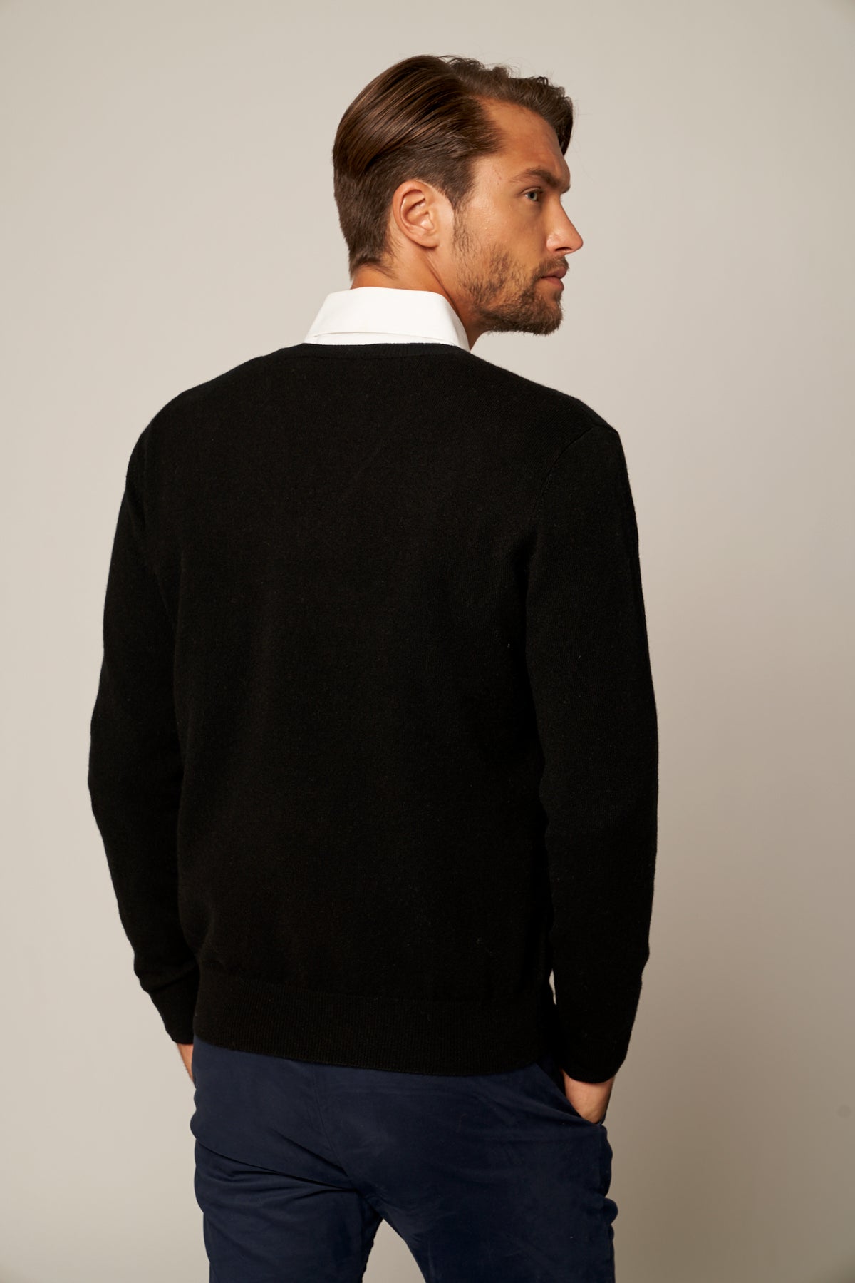 Solid V-Neck Merino Cashmere Sweater